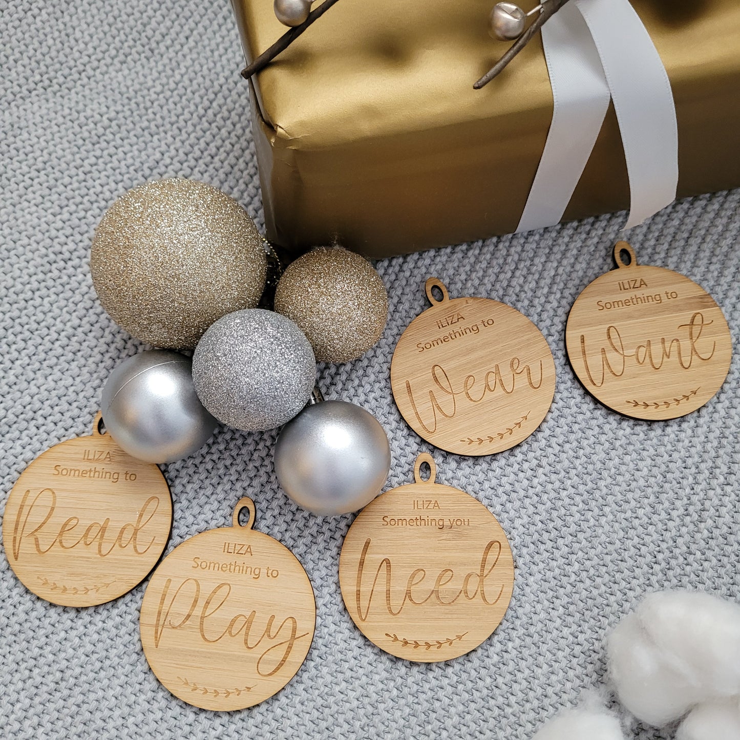 'Meaningful' Round Gift tag set