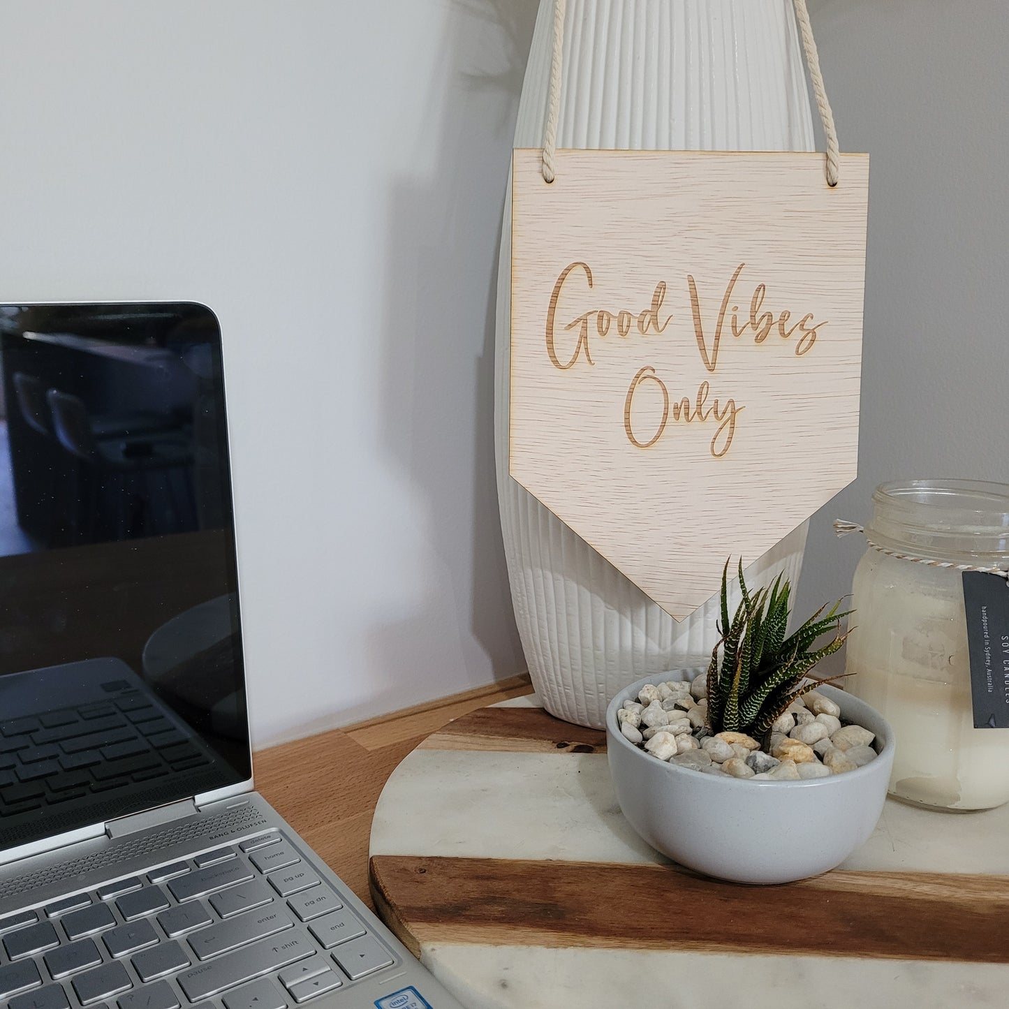 'Good Vibes Only' Plaque