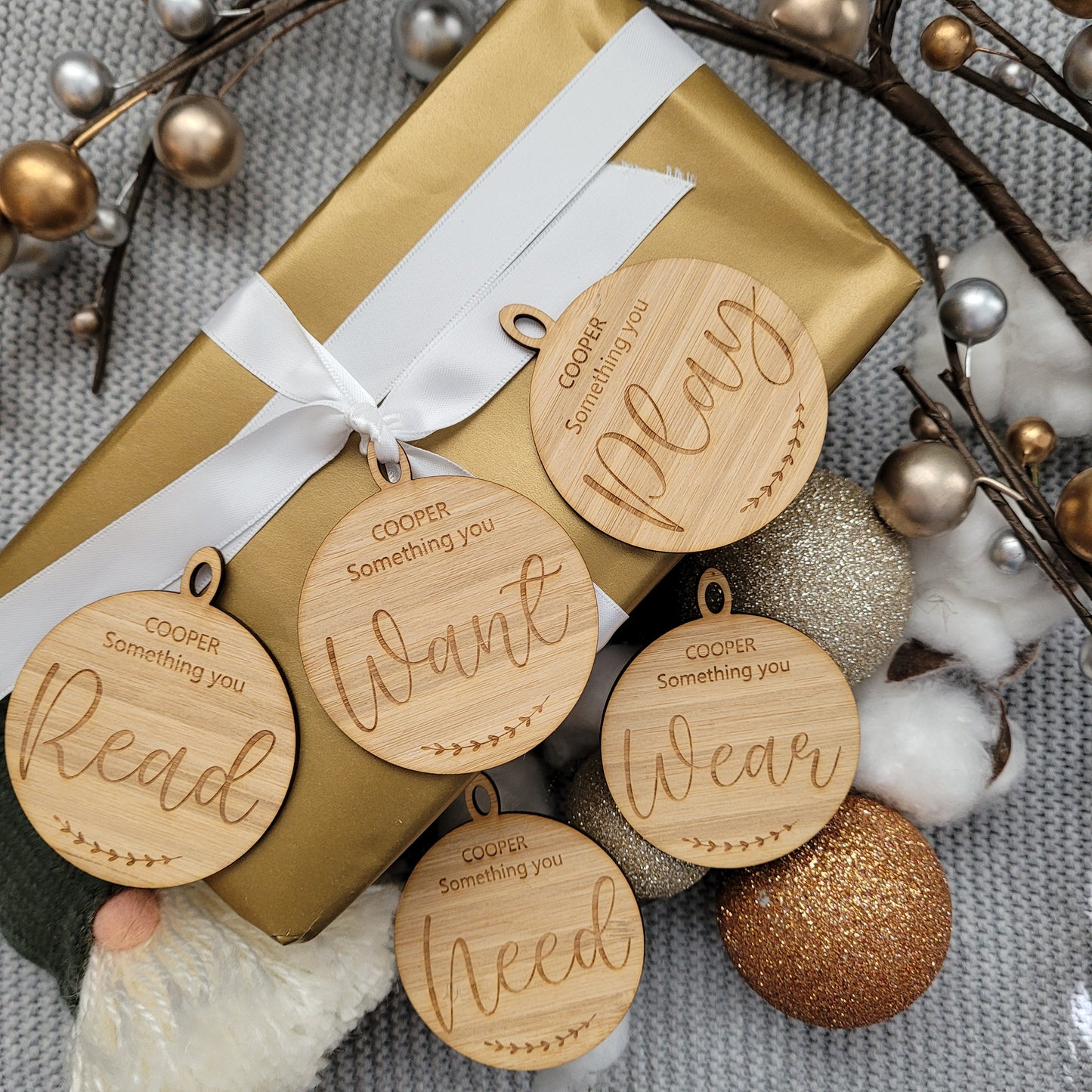 'Meaningful' Round Gift tag set