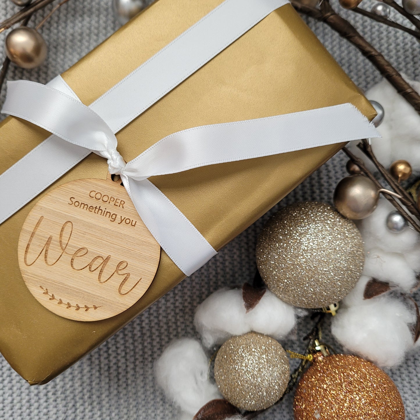'Meaningful' Round Gift tag set